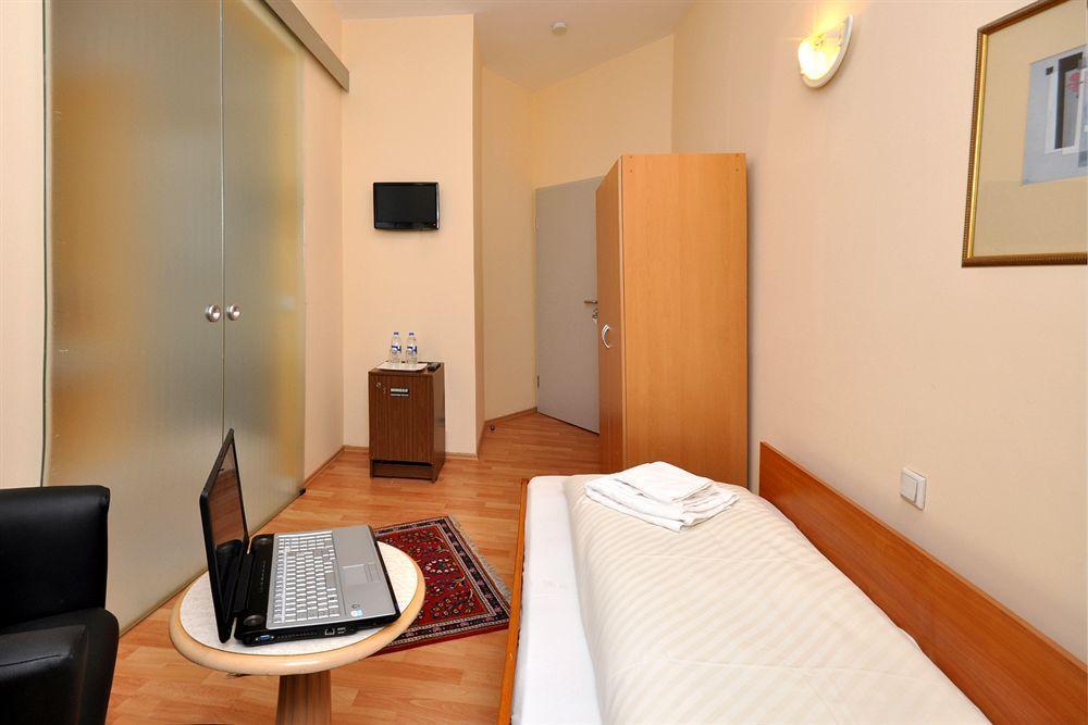 Hotel Apadana Frankfurt Frankfurt am Main Buitenkant foto
