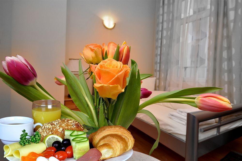 Hotel Apadana Frankfurt Frankfurt am Main Buitenkant foto
